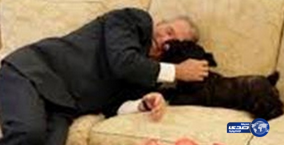 عائلة جورج بوش بحداد بعد وفاة كلبتهم