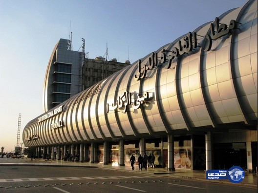 وفاة مواطن سعودي داخل طائرة قبل هبوطها بمطار القاهرة