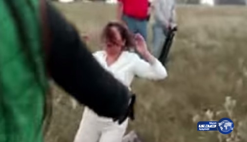 بالفيديو: نجاه الفنانة مروة محمد من الموت بعدما دهسها حصان