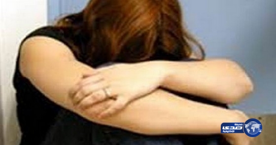 فتاة تتهم شقيقهـا بمضاجعتها والإنجاب منه