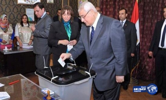 عدلي منصور أول رئيس في مصر ينتخب خليفته ولم يغادره إلى القبر أو السجن