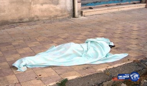 أم تدهس طفليها بسيارتها وتقتل احدهما والاخر حالته حرجة