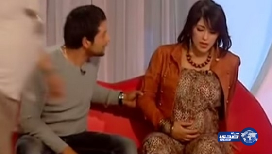 بالفيديو:إمرأة فاجأها المخاض في برنامج تلفزيوني مباشر