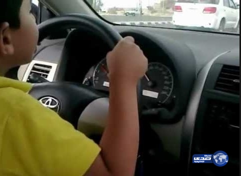 عقوبات جديدة على قائدي السيارات صغار السن تشمل أولياء أمورهم