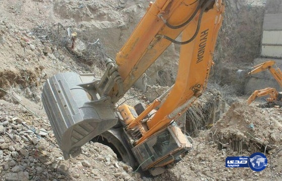 انهيار مبنى أثناء إزالته يقتل شخصا في مكة