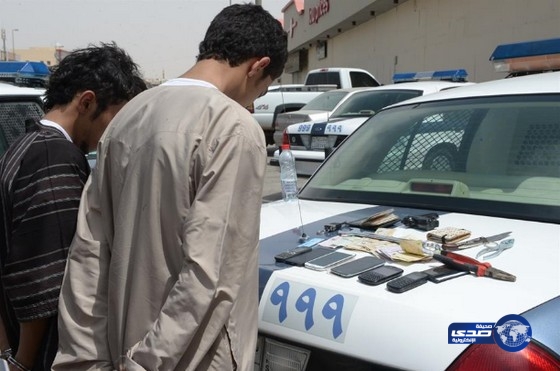 الإيقاع بمواطنين امتهنا ارتكاب جرائم السلب تحت تهديد السلاح