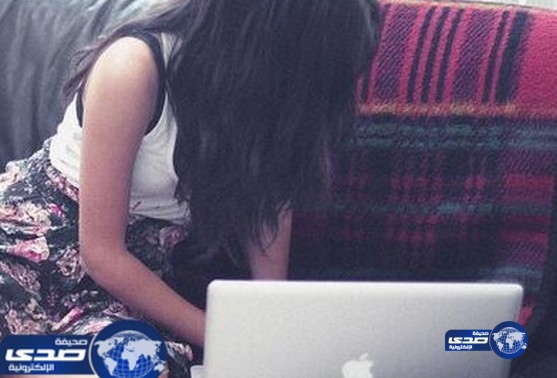 القبض على رجل يصور 300 طفل في أوضاع جنسية