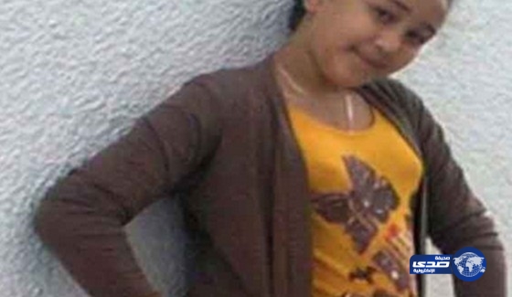 أب يحرق ابنته بعد عودتها من المدرسة برفقة زميلها