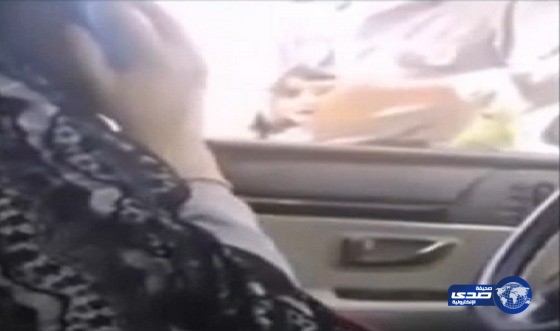 سعودية بعد توقيفها لقيادة السيارة: لسنا مجرمات ولا سارقات (فيديو)