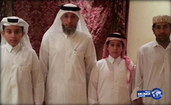 رب أسرة يقيم حفل زفاف للخادمة وسائق الأسرة