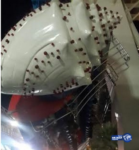 إصابة 13 بعد أن علقوا في لعبة بإحدى ملاهي جدة