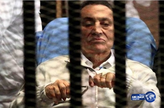 إصابة حسني مبارك بكسر في ساقه