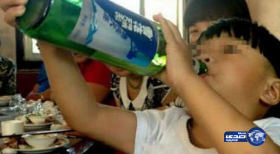 أصغر مدمن كحول في العالم عمره سنتين