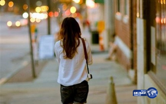 فتاة ظهرت عارية في الشارع للتخلص من التحرش‎