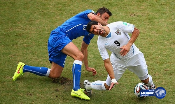 بالفيديو والصور: أوروغواي تخرج إيطاليا من “الباب الضيق”