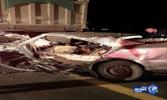 وفاة شخصين بإصطدام مركبتهما بشاحنة بخميس البحر