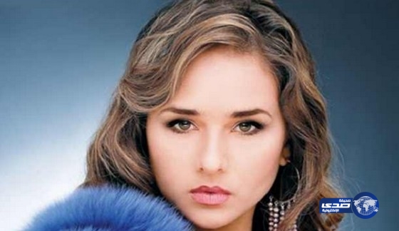 الفنان رامز جلال يتعرض للهجوم من الفنانة نيللي كريم