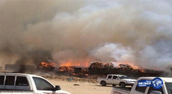 السيطرة على حريق التهم 19 شاحنة أعلاف في حفر الباطن