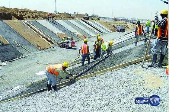 أمانة مكة تنفذ مشروعات تصريف مياه السيول بـ200 مليون ريال