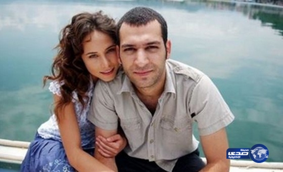 ممثل في مسلسل “عاصي”طلق زوجته في مؤتمر صحفي