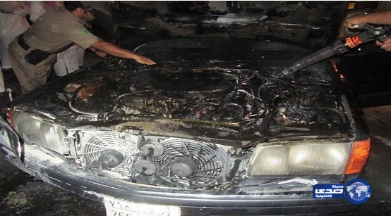 حريق سيارة أمام محلات تجارية بخالدية خميس مشيط