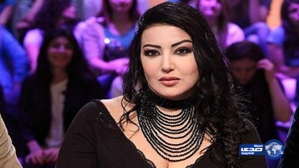 مصري يخاطب السيسي :هات مليار جنيه عشان أتجوز سمية الخشاب