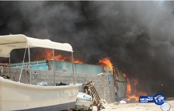 الدفاع المدني يكافح حريق في أحوش بالهنداوية (فيديو)