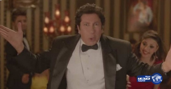 هاني رمزي يثير استياء مواقع التواصل بعد ظهوره بالملابس الداخلية