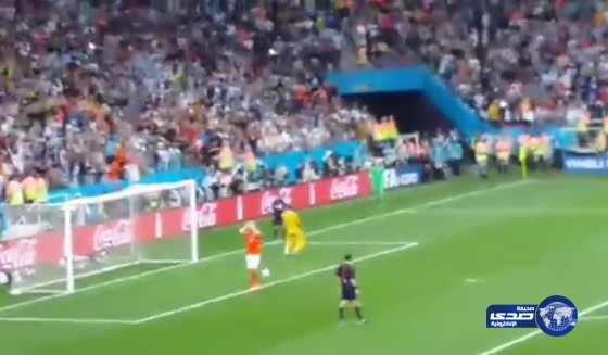 بالفيديو: ضربة جزاء هولندا الأولى دخلت المرمى !