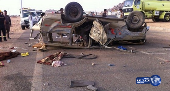 إصابة شخصين في انقلاب سيارة على طريق الملك خالد بسكاكا