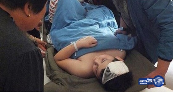 صيني يقطع يد ابن زوجته بساطور ويغليها في إناء الطبخ