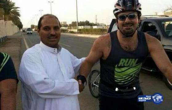 بالصور:سعد الحريري يلتقط سلفي مع مواطن سعودي