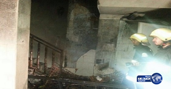 إخماد حريق بعمارة بعد إخلائها من السكان في تبوك