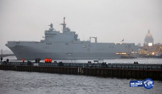 هولاند يسلِّم روسيا حاملات الطائرات “ميسترال” رغم أنف حلفائه