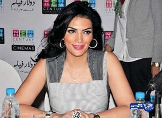 حورية فرغلي تفقد الوعي بعد احتجازها داخل مصعد