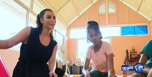 كيم كاردشيان على خطا انجلينا جولي تنوي تبني طفلة اخرى