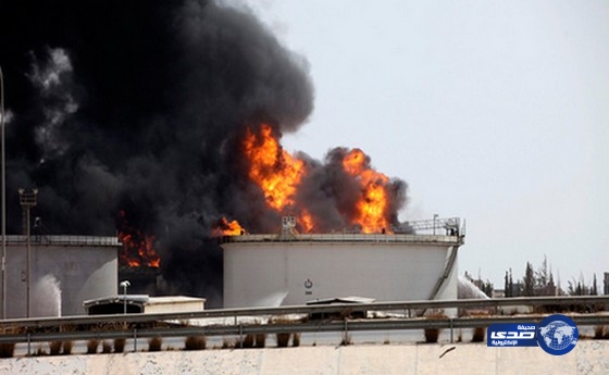 اشتعال النيران في مستودع رئيسي للوقود في طرابلس