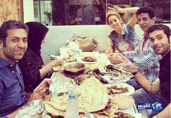 أول ظهور علني لـ”بلقيس” مع والديها معًا بمطعم عائلي في القاهرة