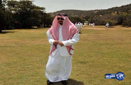 الامير فيصل بن خالد أمير عسير في احدى منتزهات المنطقة