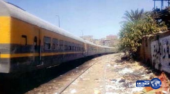 خروج قطار ركاب مصري عن القضبان بسبب اكوام قمامة