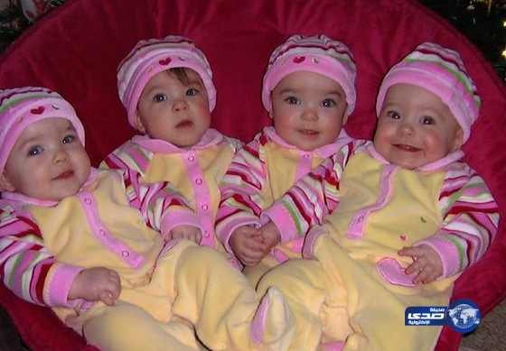 سيدة اردنية تنجب 4 بنات وطفل دفعة واحدة