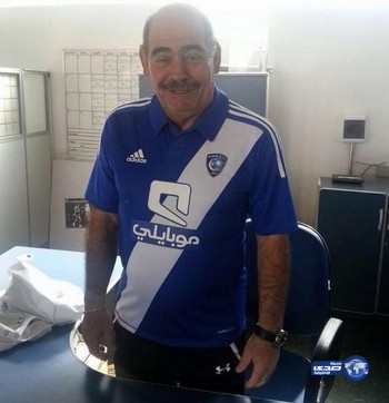 ريفالينهوالبرازيلي يرتدي شعار الهلال