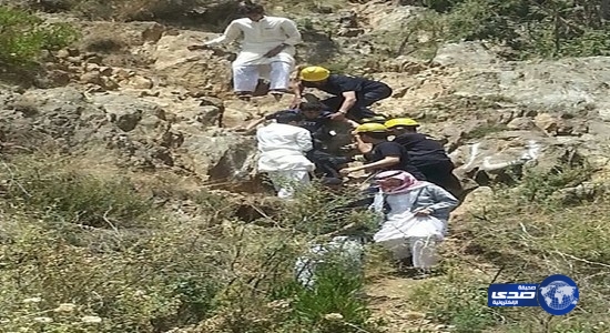 مدني عسير يحرر 3 علقوا بسد في السودة