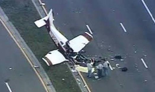 مسن غاضب يطفئ طائرة في الجو ‏