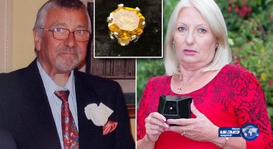 بريطانية تحول رماد زوجها إلى جوهرة لتبقيه إلى جانبها!