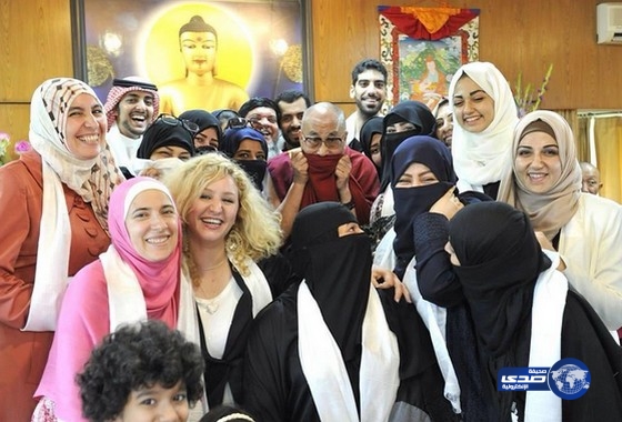 الشيخ المنجد ينتقد مشاركة سعوديين بدورات خارجية والتفاف سعوديات حول الدلاي لاما