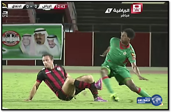اصابة لاعب الاتفاق محمد كنو بقطع في الرباط الصليبي (فيديو)