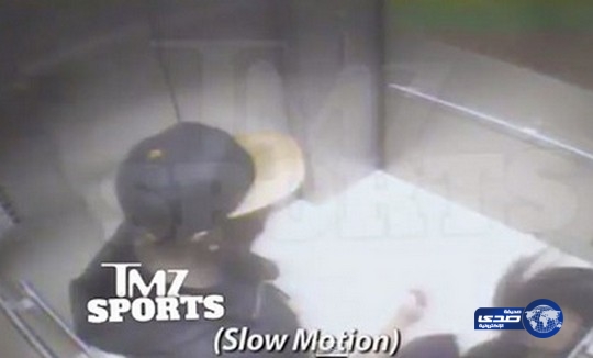 فيديو:ملاكم شهير يسدد ضربة قاضية لخطيبته في مصعد