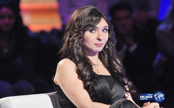 دينا: أحترم شيوخ “الإفتاء” لكنهم لا يستطيعون إيقاف برنامجي