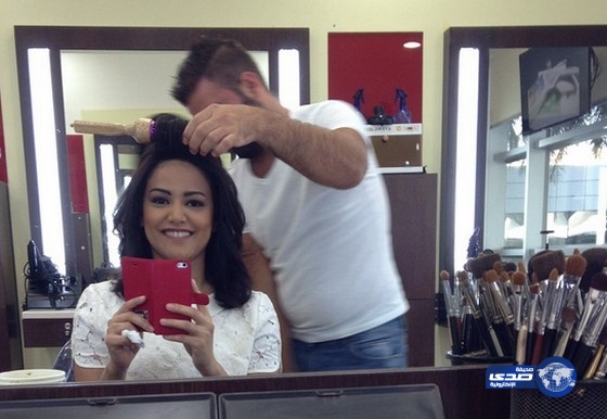 ليش هو قالك شيء يضحك!!